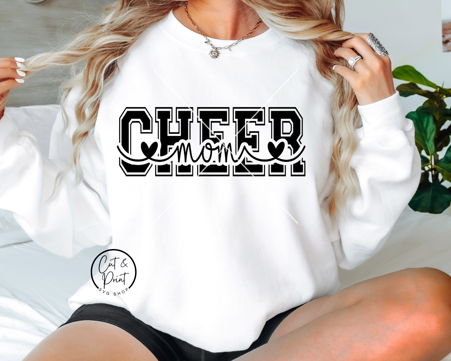 Cheer Mom SVG, Cheer Mom PNG, Cheer Mom Cutout SvG, Cheer Mom Cutout Png, Instant Download, Cricut Cut Files, Silhouette Cut File