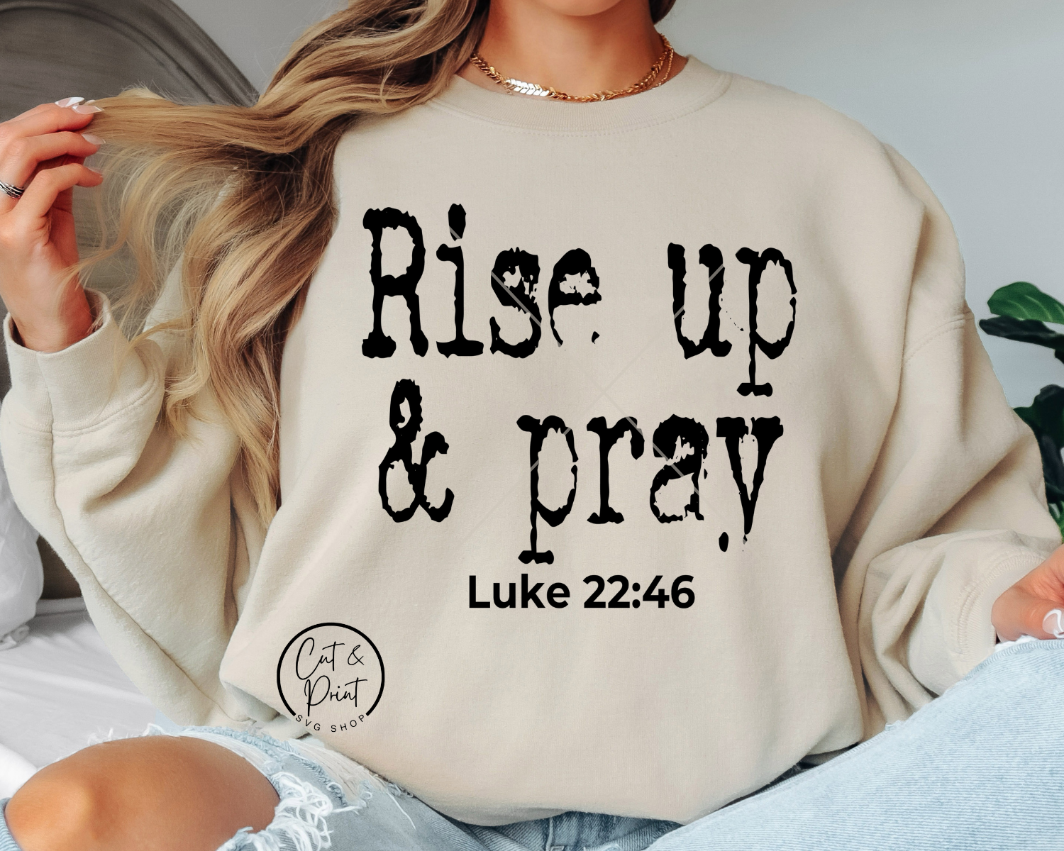 Christian SVG Png, Bible Verse SvG, Faith SVG Png, Rise Up & Pray Distressed Typewriter Instant Download, Cricut Cut File, Silhouette File